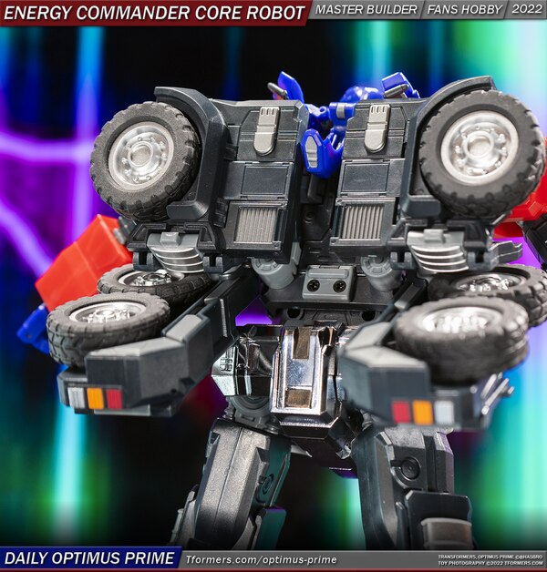 Daily Optimus Prime Energy Commander Core Robot  (11 of 11)